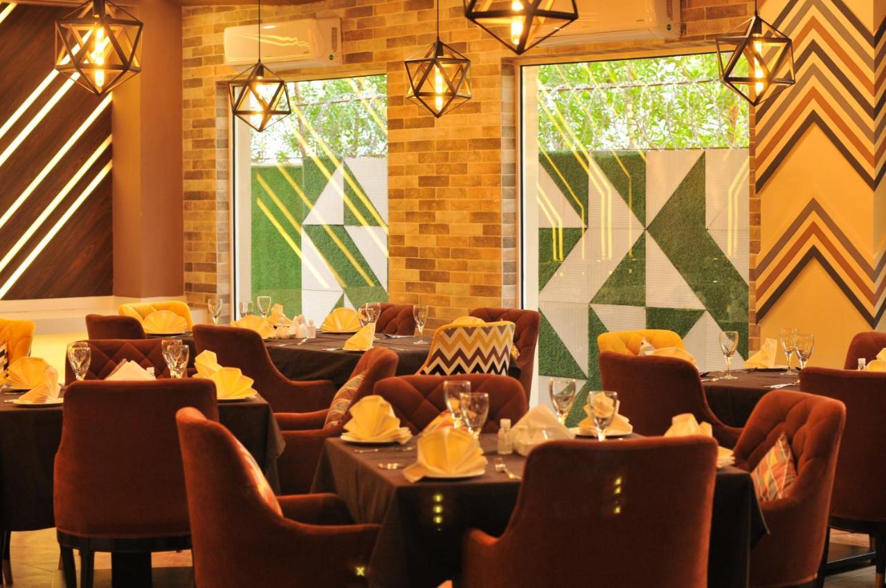 Belmorris Hotels & Resorts Multan Esterno foto